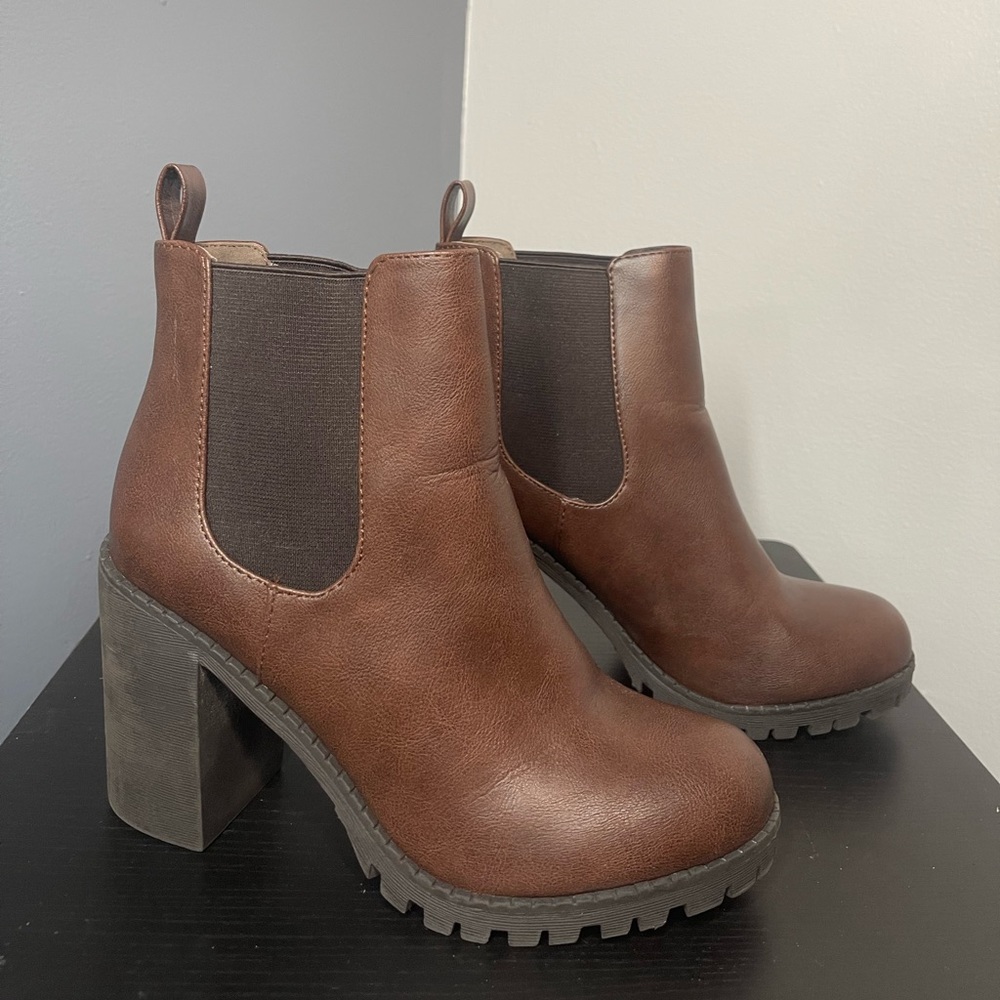 Fall Brown Chunky Boot